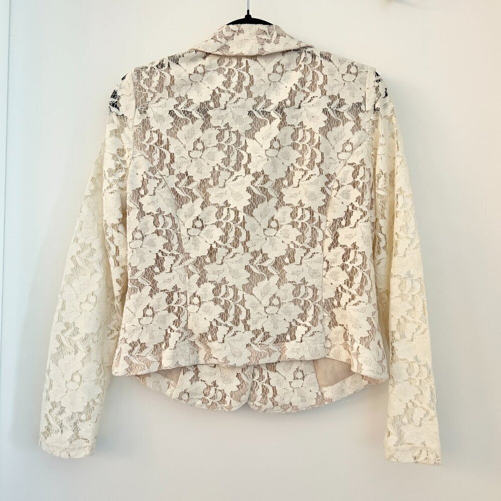 Cabi Single Breast Lace Lightweight Blazer Size 6 - Picture 7 of 7